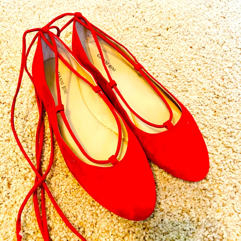 Women’s Gianni Bini lace up flats size 10